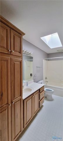 1326 Pine Valley Drive, Bowling Green, OH 43402