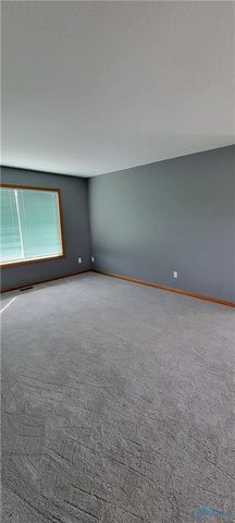 1326 Pine Valley Drive, Bowling Green, OH 43402