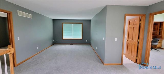 1326 Pine Valley Drive, Bowling Green, OH 43402