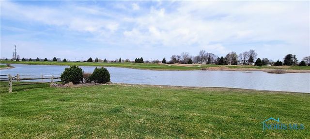 1326 Pine Valley Drive, Bowling Green, OH 43402