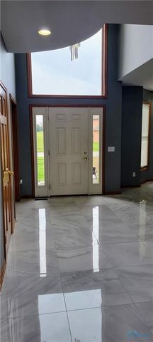 1326 Pine Valley Drive, Bowling Green, OH 43402