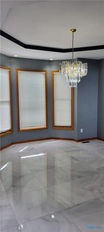 1326 Pine Valley Drive, Bowling Green, OH 43402