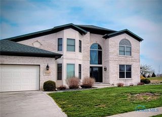1326 Pine Valley Drive, Bowling Green, OH 43402