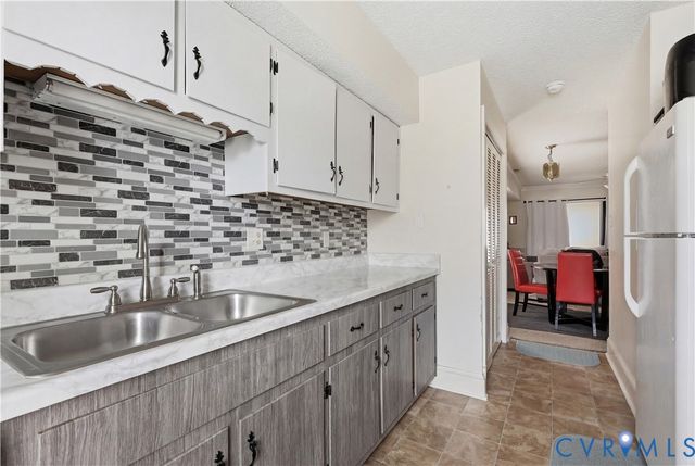 161 Lakeview Park Rd, Colonial Heights, VA 23834