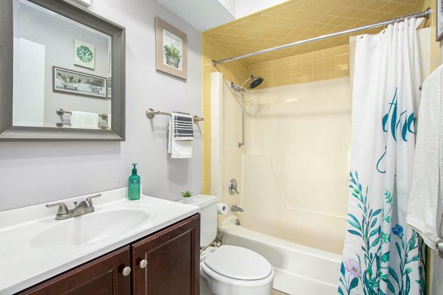 2305 Martha Street D2, Highland, IN 46322