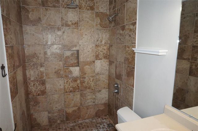 5022 Fox Hollow Boulevard, Spring, TX 77389