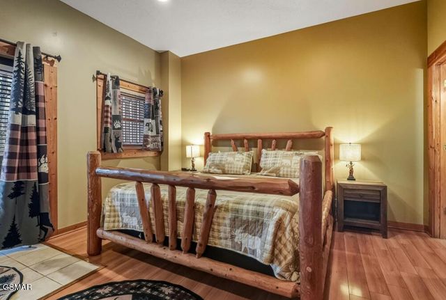 1779 Mountain Shadows Way, Gatlinburg, TN 37738