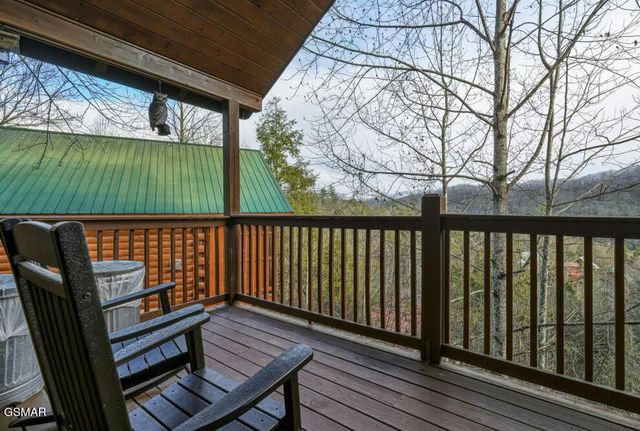 1779 Mountain Shadows Way, Gatlinburg, TN 37738