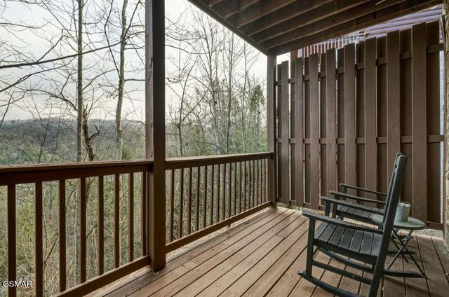 1779 Mountain Shadows Way, Gatlinburg, TN 37738