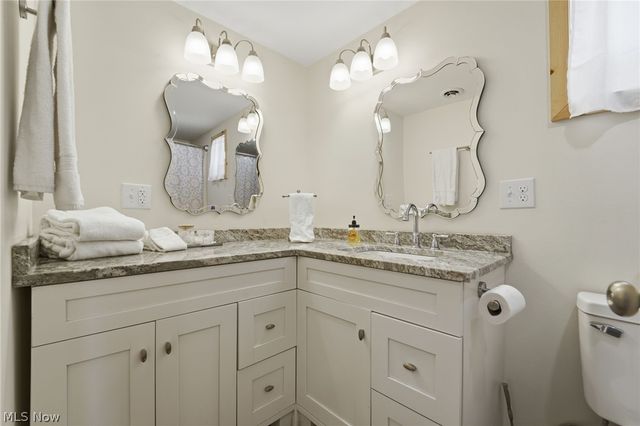 5919 Lake Road 32, Ashtabula, OH 44004