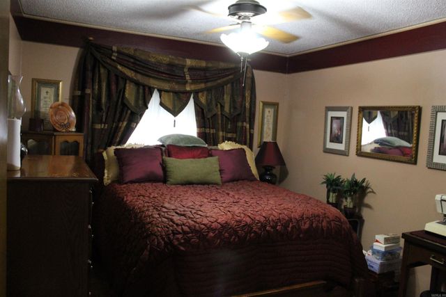 2713 E 10th Ave, Pine Bluff, AR 71601