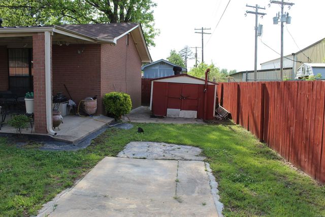 2713 E 10th Ave, Pine Bluff, AR 71601