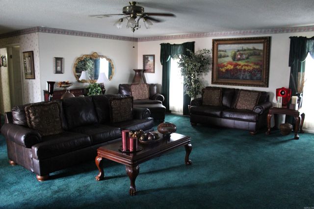 2713 E 10th Ave, Pine Bluff, AR 71601