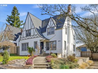 632 Se PEACOCK Ln, Portland, OR 97214