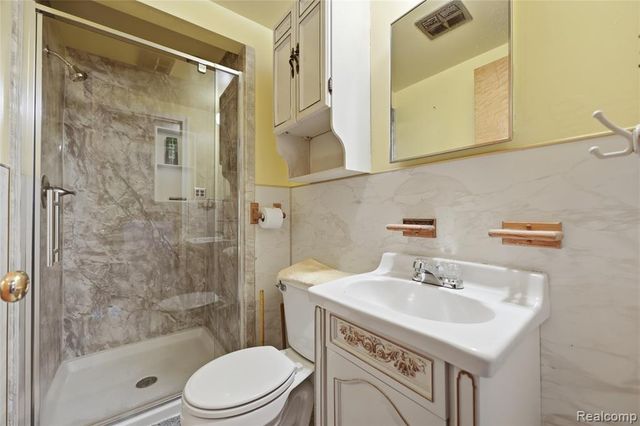 14309 Ivanhoe Drive, Warren, MI 48088