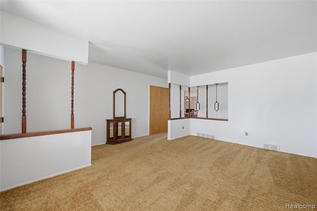 14309 Ivanhoe Drive, Warren, MI 48088