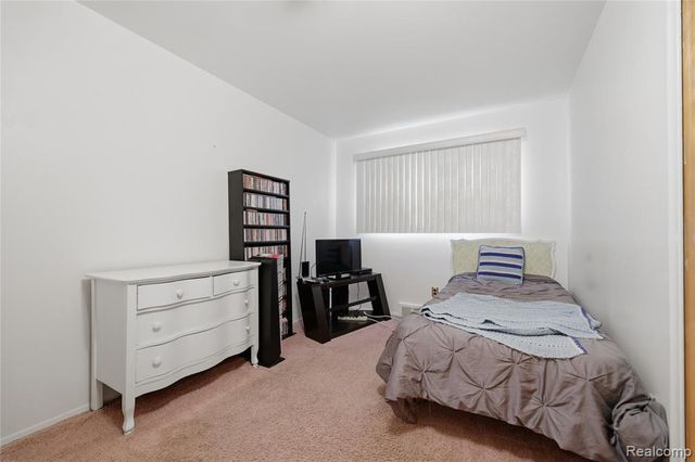 14309 Ivanhoe Drive, Warren, MI 48088