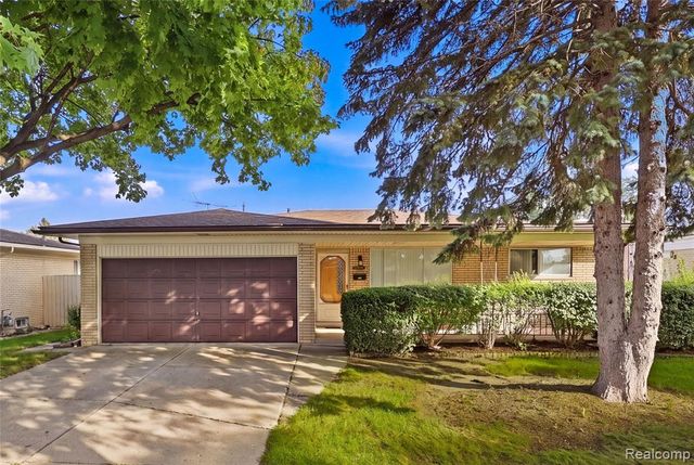 14309 Ivanhoe Drive, Warren, MI 48088