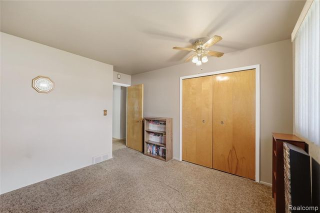 14309 Ivanhoe Drive, Warren, MI 48088