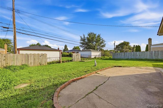 14309 Ivanhoe Drive, Warren, MI 48088
