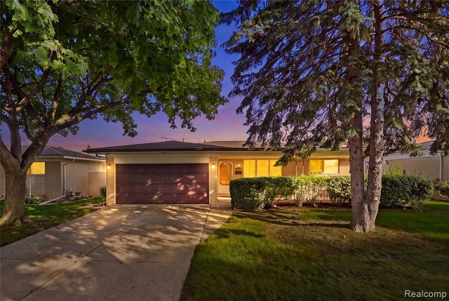 14309 Ivanhoe Drive, Warren, MI 48088
