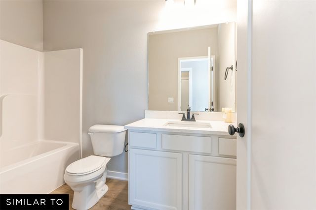 198 NE Wildflower Drive, Pleasant Hill, IA 50327