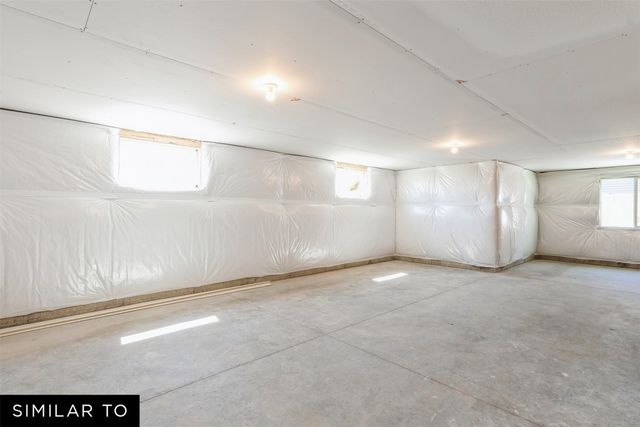 198 NE Wildflower Drive, Pleasant Hill, IA 50327