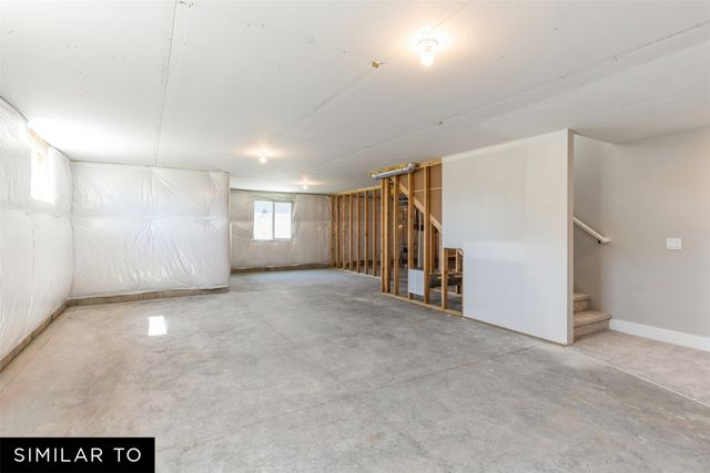 198 NE Wildflower Drive, Pleasant Hill, IA 50327