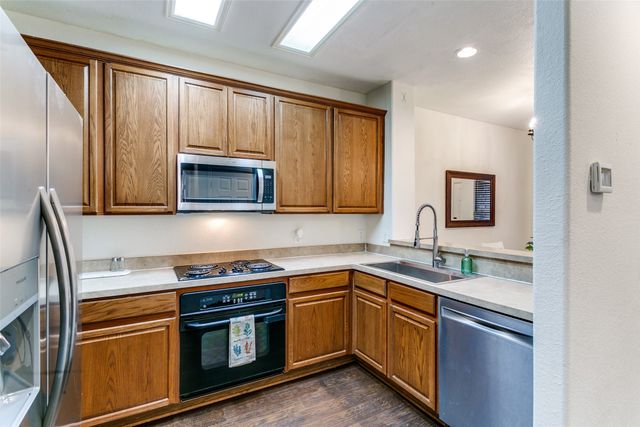 180 Leonard Street, Lewisville, TX 75057