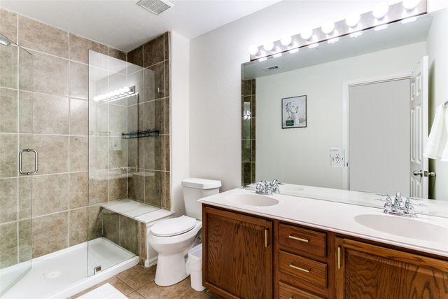 180 Leonard Street, Lewisville, TX 75057