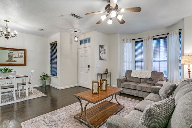 180 Leonard Street, Lewisville, TX 75057