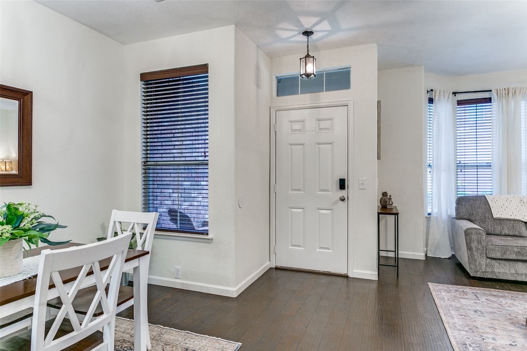 180 Leonard Street, Lewisville, TX 75057 — photo 3