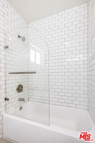 838 N Ridgewood Place, Los Angeles, CA 90038