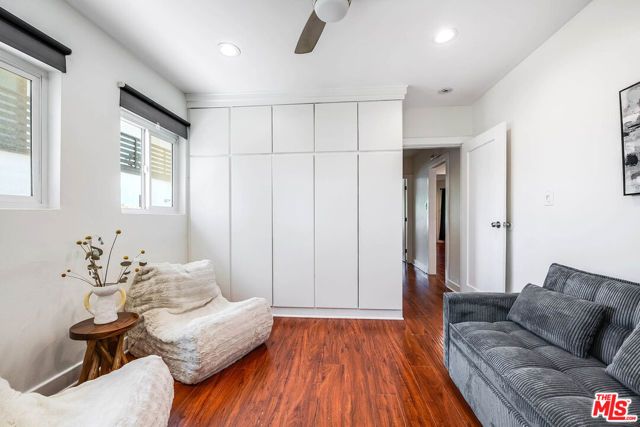 838 N Ridgewood Place, Los Angeles, CA 90038