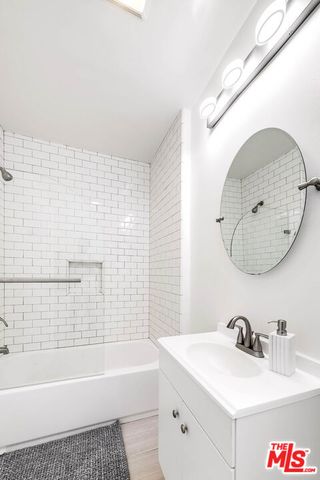 838 N Ridgewood Place, Los Angeles, CA 90038