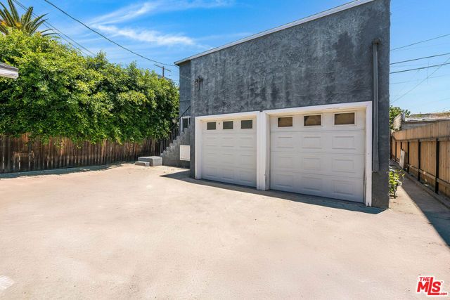 838 N Ridgewood Place, Los Angeles, CA 90038