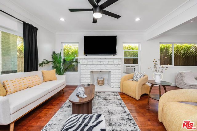 838 N Ridgewood Place, Los Angeles, CA 90038