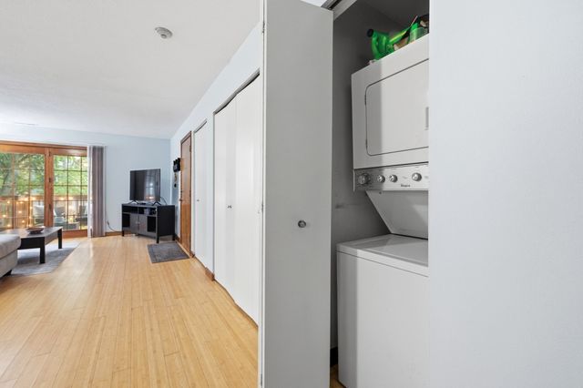 371 Aiken Ave 10, Lowell, MA 01850