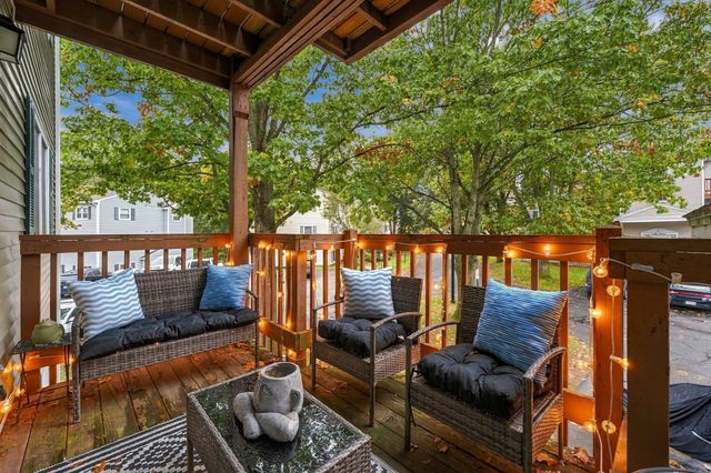371 Aiken Ave 10, Lowell, MA 01850