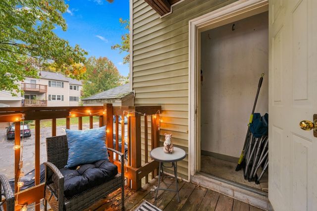 371 Aiken Ave 10, Lowell, MA 01850