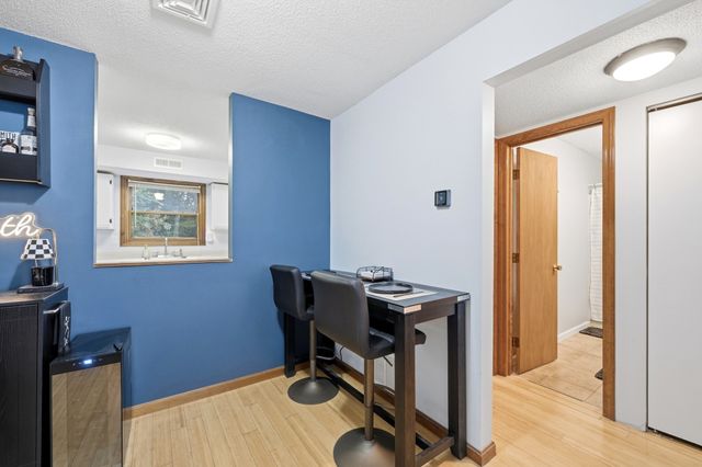 371 Aiken Ave 10, Lowell, MA 01850