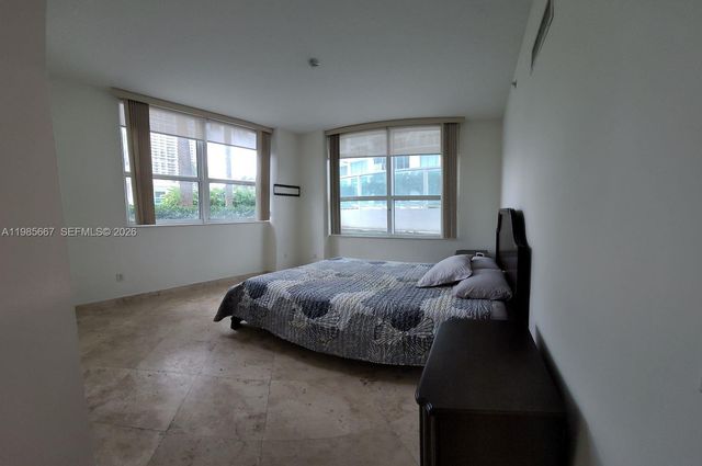 31 SE 5th St 1110, Miami, FL 33131