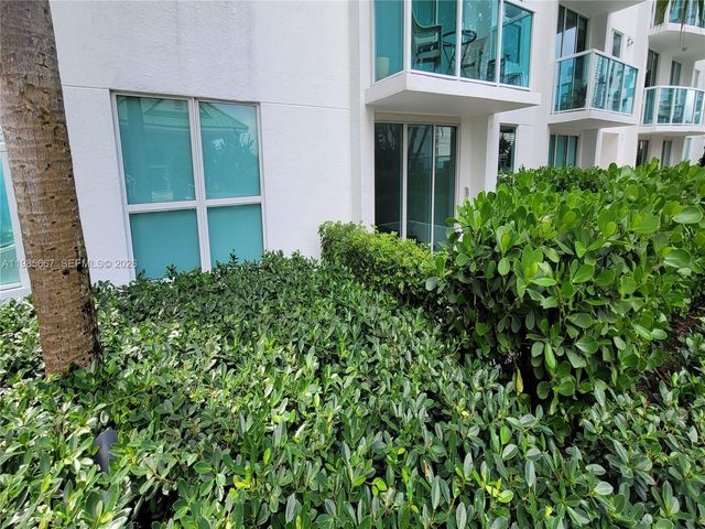 31 SE 5th St 1110, Miami, FL 33131