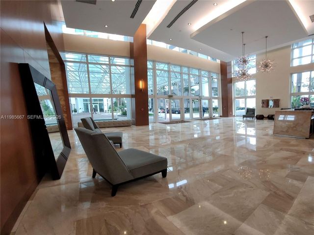 31 SE 5th St 1110, Miami, FL 33131