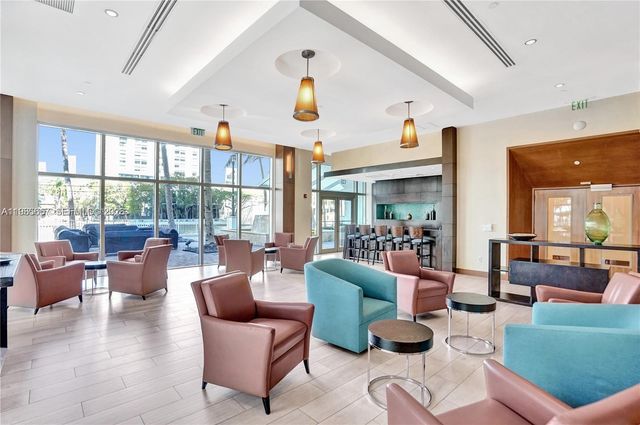 31 SE 5th St 1110, Miami, FL 33131