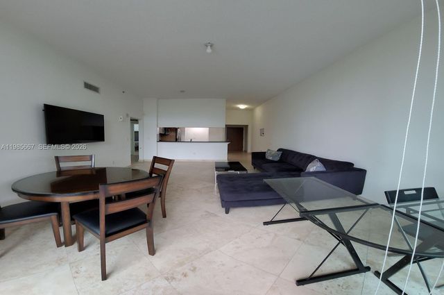 31 SE 5th St 1110, Miami, FL 33131