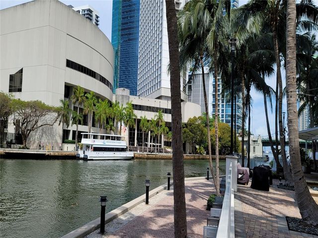 31 SE 5th St 1110, Miami, FL 33131