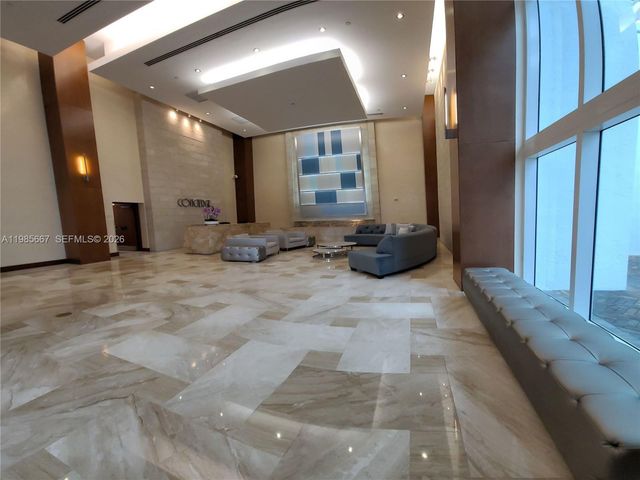 31 SE 5th St 1110, Miami, FL 33131