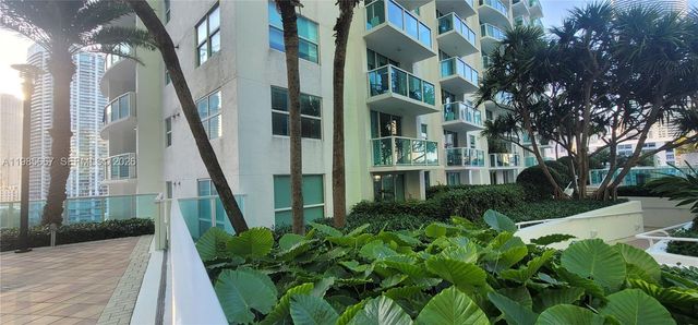 31 SE 5th St 1110, Miami, FL 33131