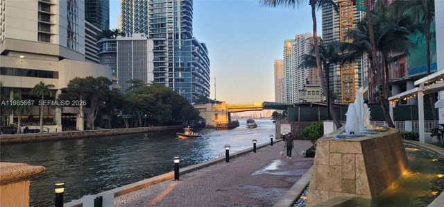 31 SE 5th St 1110, Miami, FL 33131